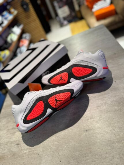 ZAPATILLAS AJ TATUM 2